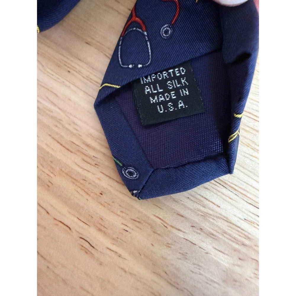 Avery Medical Fashions Silk Tie Navy Blue Stethoscope EKG Heartbeat USA Made